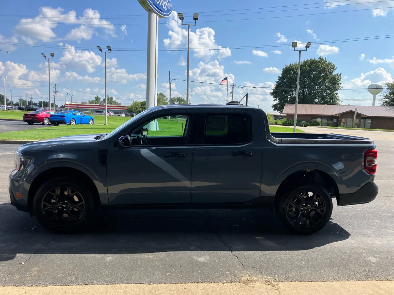 New 2026 Azure Gray Metallic Tri-Coat Ford XLT image 8
