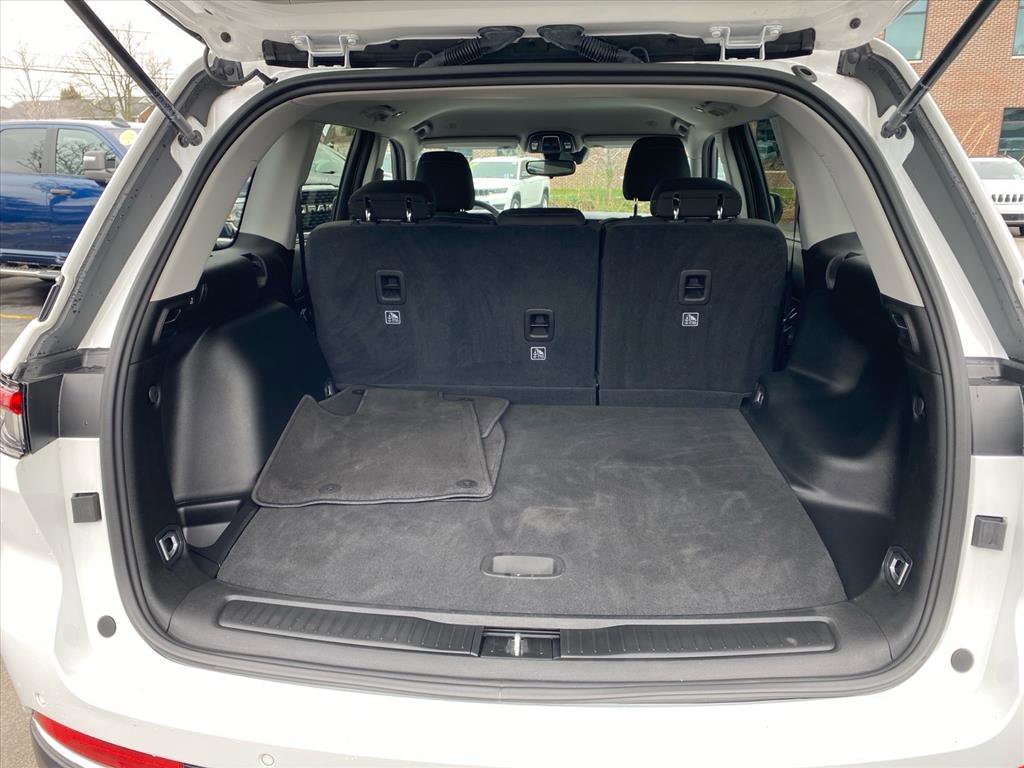 Used 2023 Bright White Clearcoat Jeep Laredo image 20