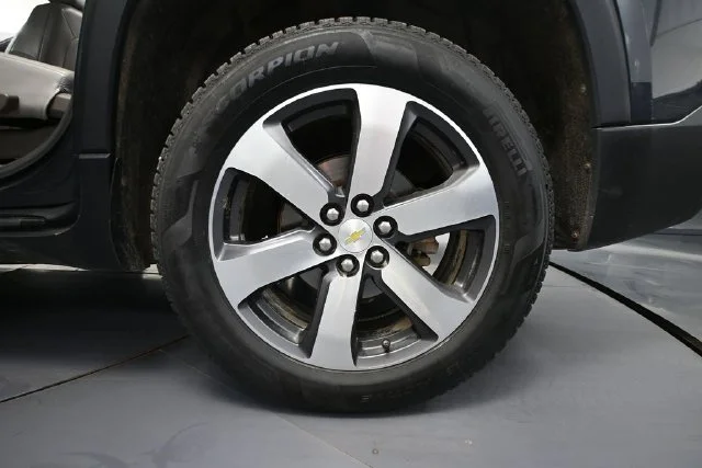Used 2018 Gray Chevrolet 3LT image 9