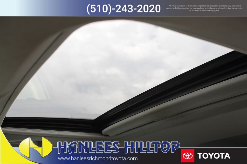 Used 2016  Toyota Limited image 15