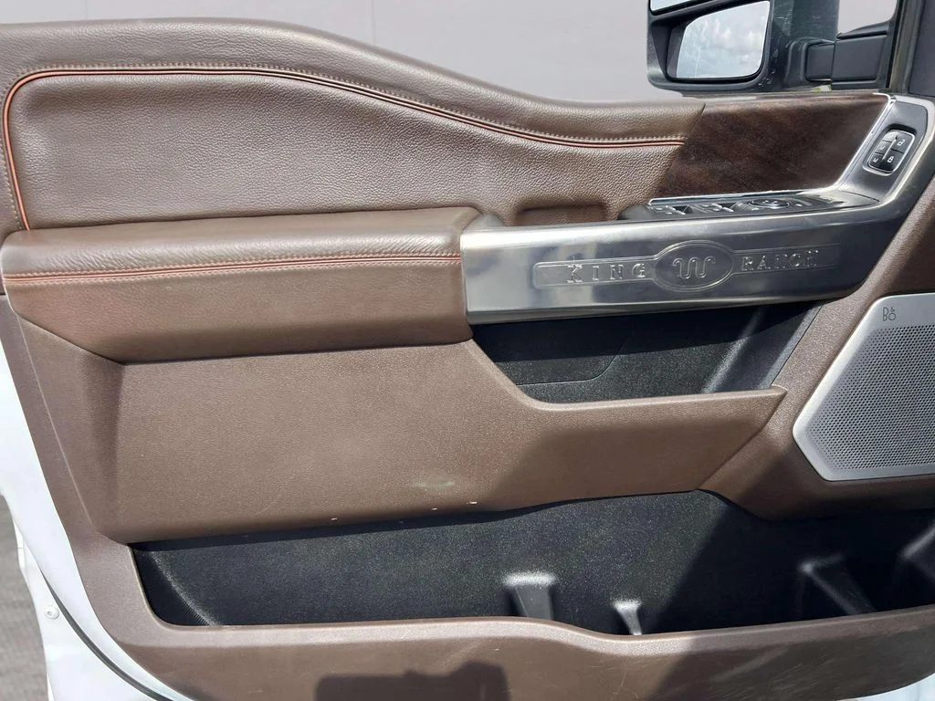 Used 2023 Oxford White Ford King Ranch image 23