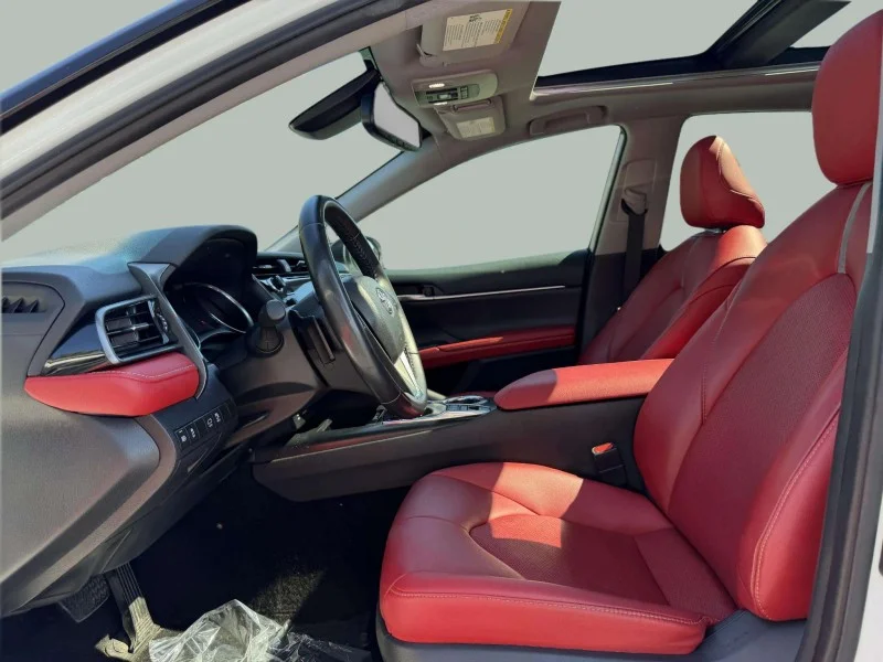 Used 2019  Toyota XSE image 19