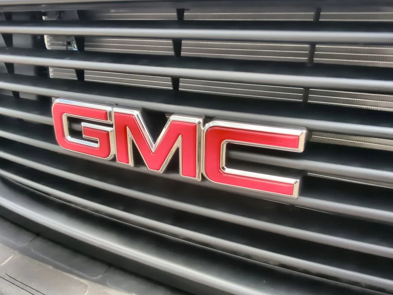 New 2025 Summit White GMC Work Van image 27