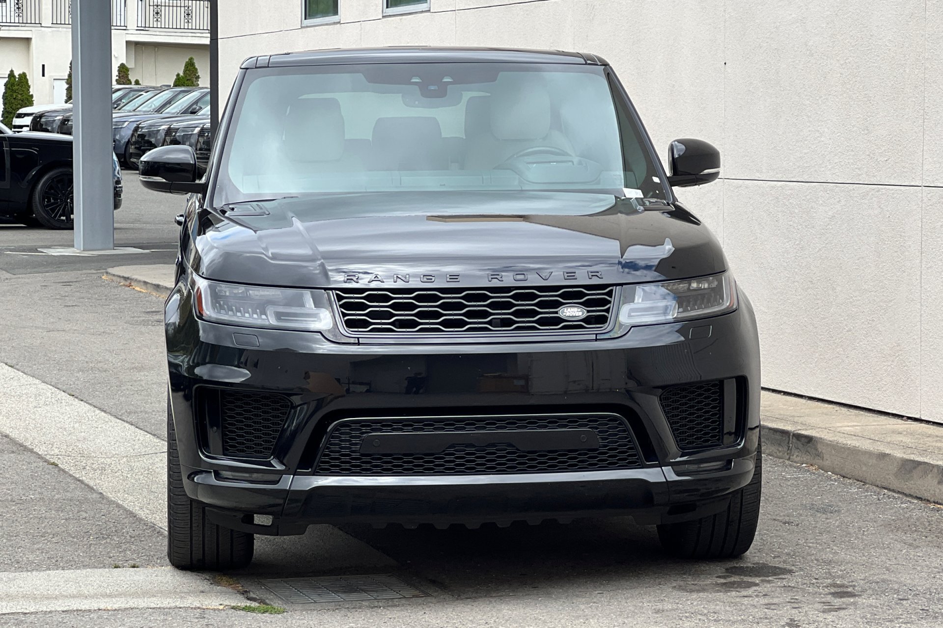 Used 2021 Santorini Black Metallic Land Rover HSE Dynamic image 10