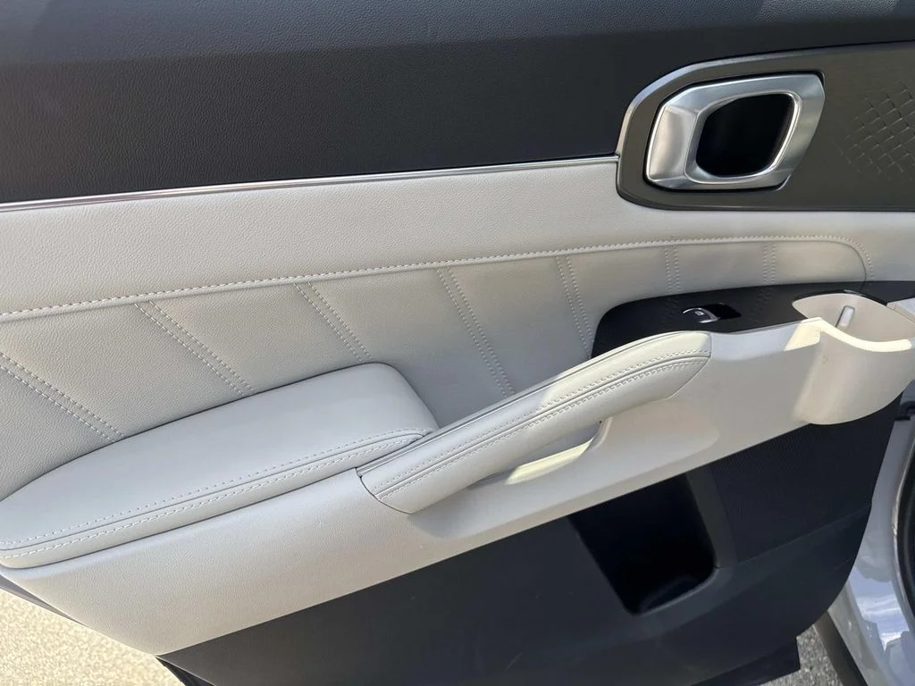 Used 2022 Gray Kia SX image 24