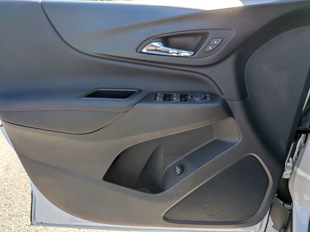 Used 2023 White Chevrolet RS image 31
