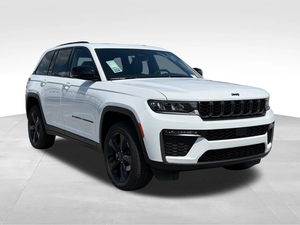 New 2026 Bright White Clear-Coat Exterior Paint Jeep Limited image 31