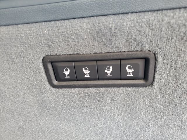 Used 2022 Silver Jeep Series III image 34