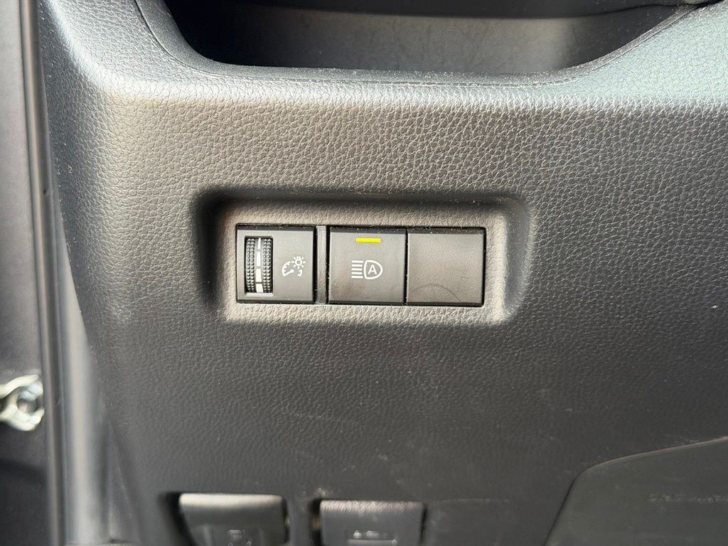Used 2022 Gray Toyota LE image 18