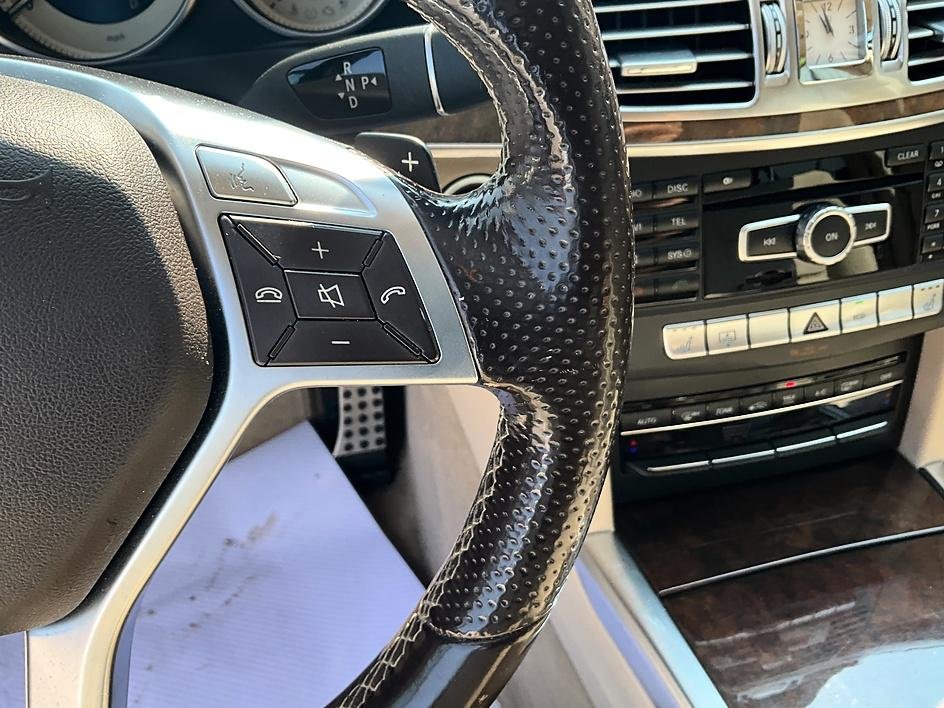 Used 2014 White Mercedes-Benz E 350 image 34