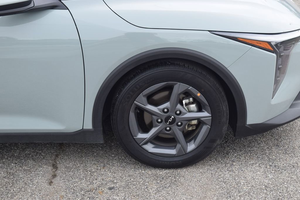 2025 Kia K4 LXS - Photo 9