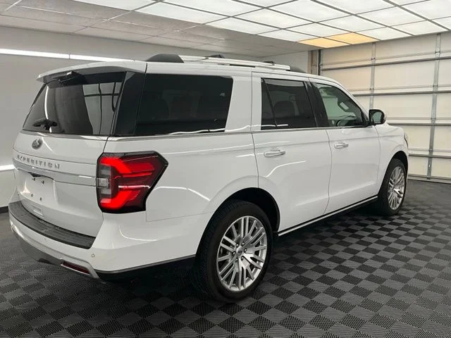 Used 2024 White Ford Limited image 24