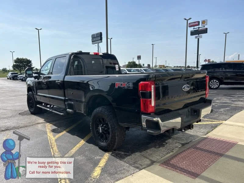 Used 2024 Black Metallic Ford XLT image 3