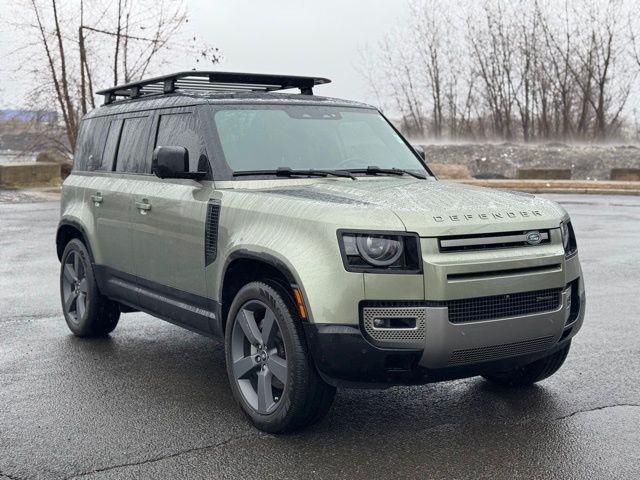 Certified Used 2023 Green Land Rover X-Dynamic SE image 7