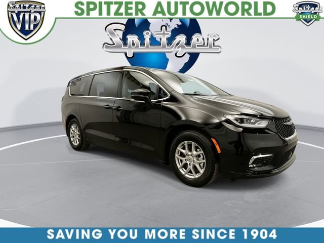 Used 2025 Black Chrysler Select image 3