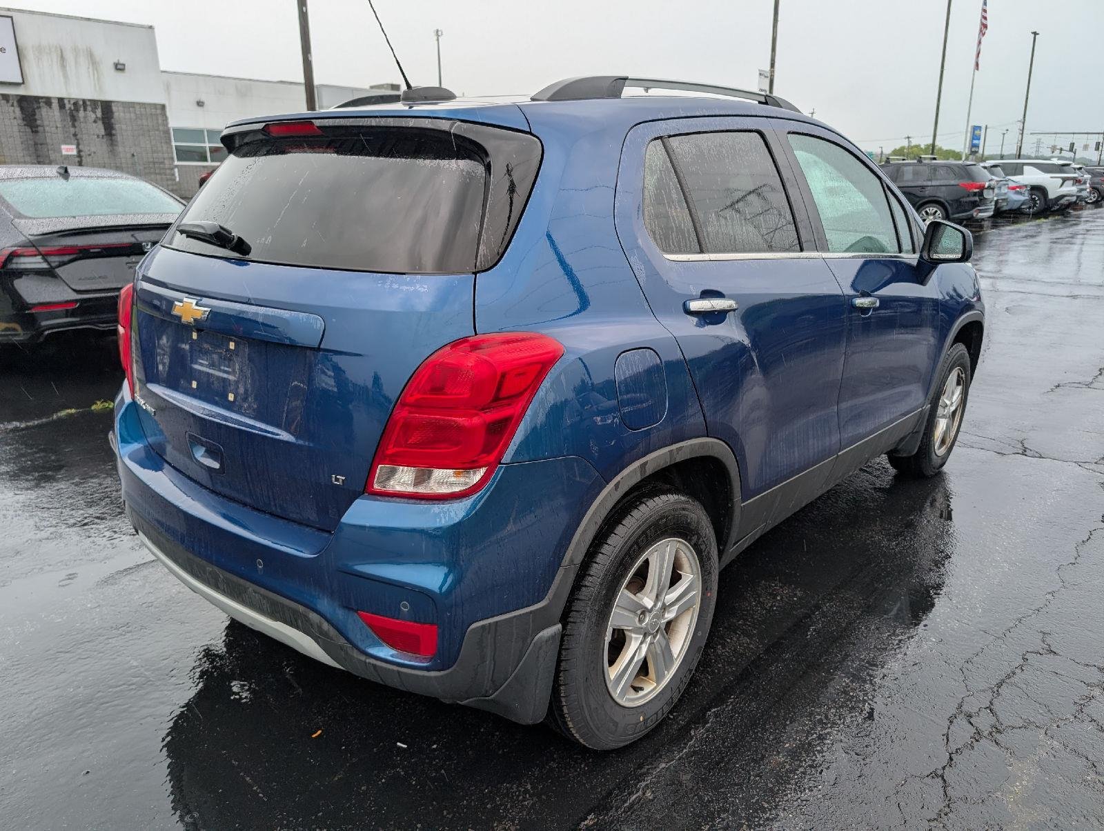 Used 2019 Pacific Blue Metallic Chevrolet LT image 8