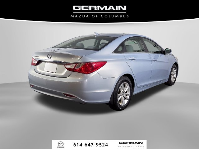Used 2011 Blue Hyundai GLS image 8