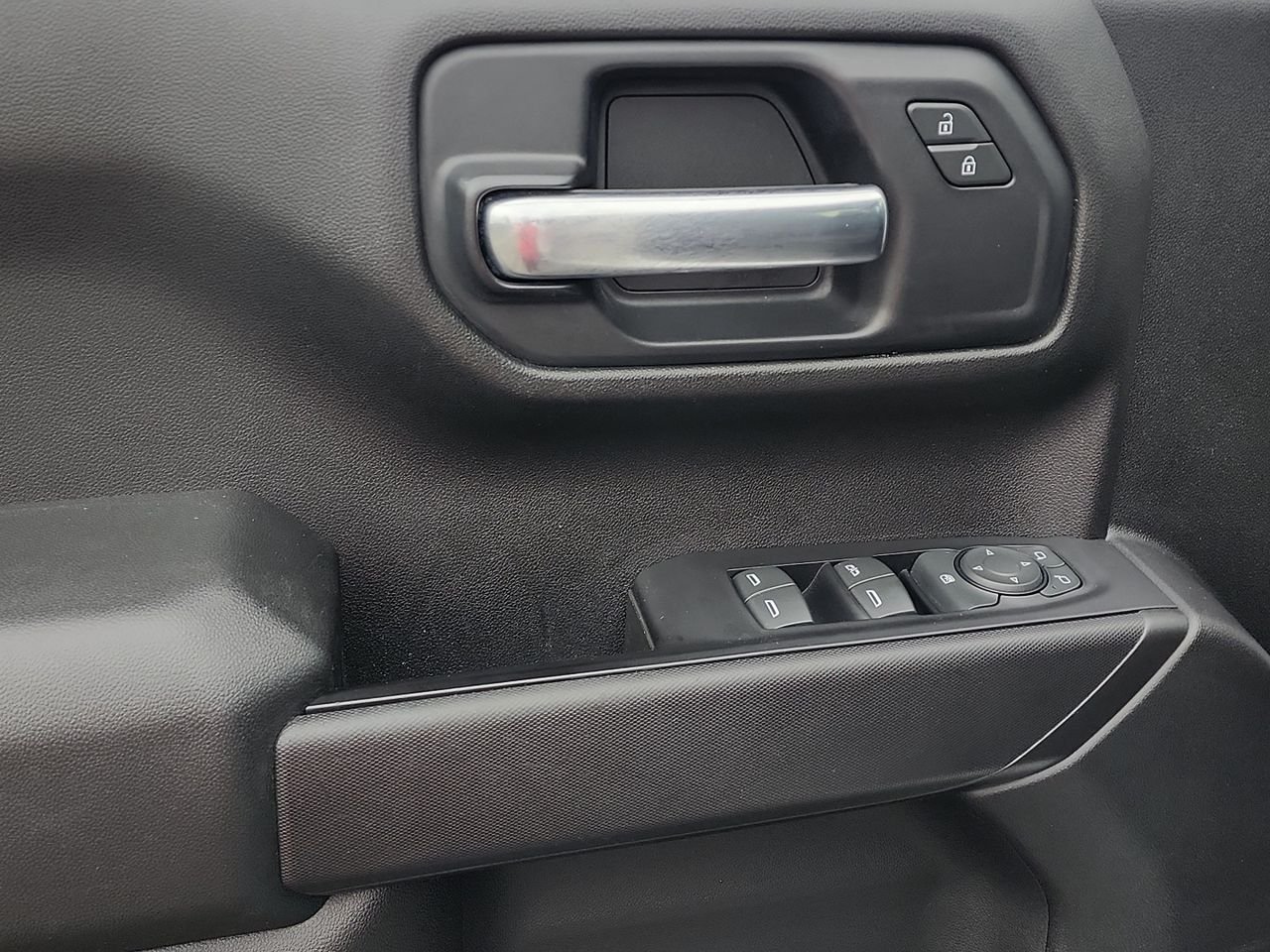 Used 2019 White Chevrolet Custom Trail Boss image 13