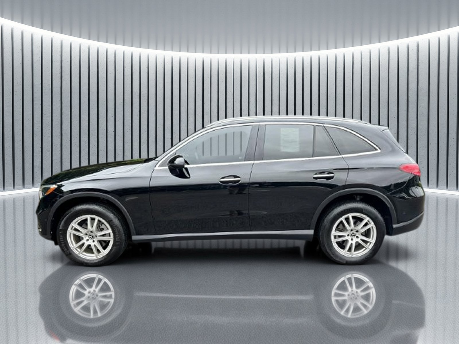 Certified Used 2023 Black Mercedes-Benz GLC 300 image 2