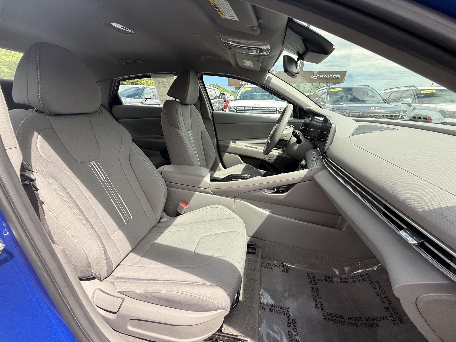 Used 2024 Intense Blue Hyundai SEL image 17