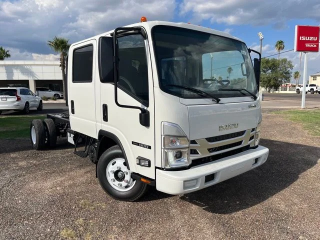 New 2024  Isuzu 150" WHEELBASE image 1