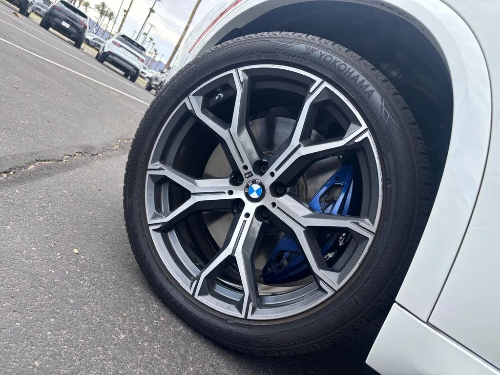 Used 2020 White BMW xDrive40i image 6