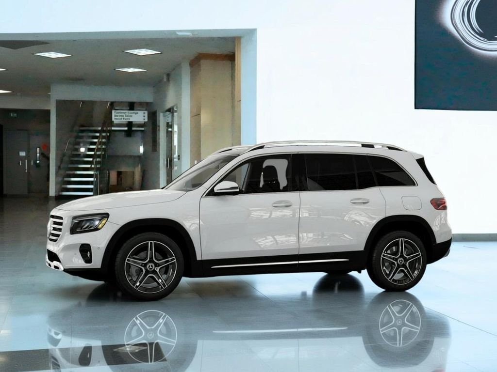 New 2026 Polar White Mercedes-Benz GLB 250 image 35