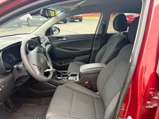 Used 2019 Red Hyundai Value image 11
