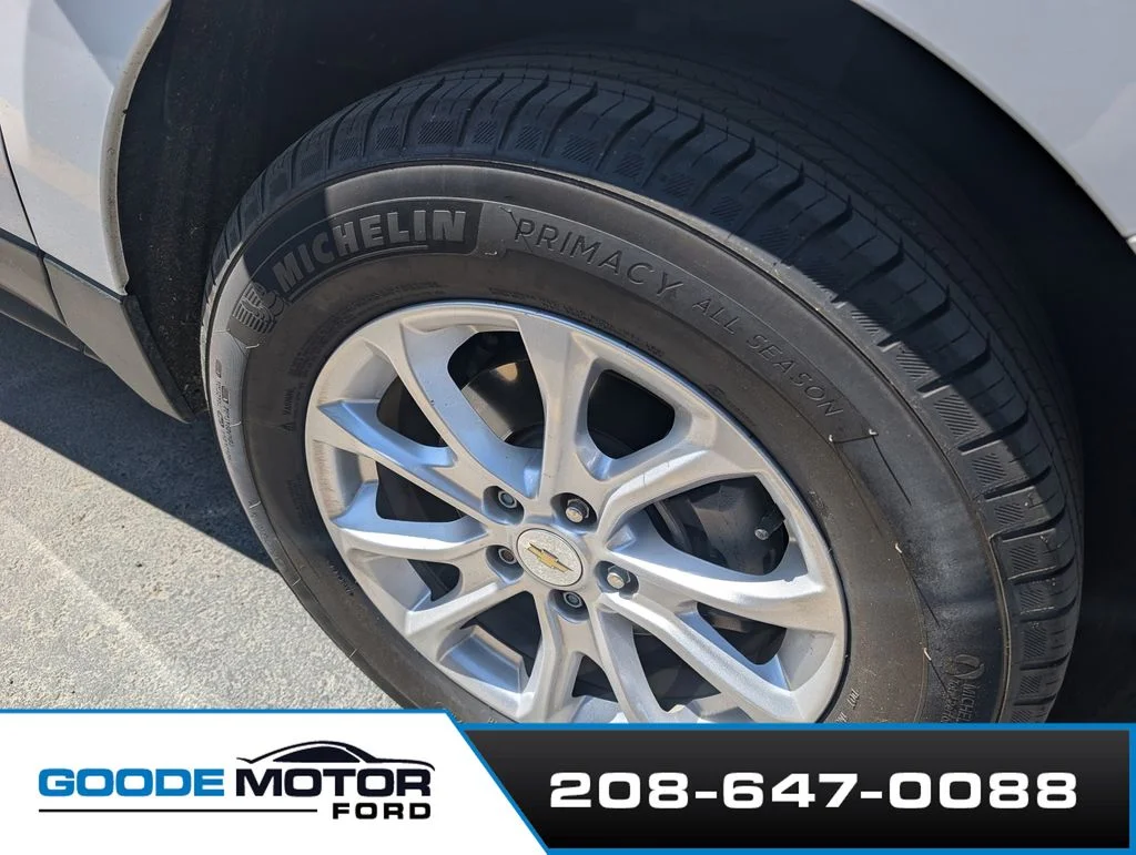 Used 2021 White Chevrolet LT image 4