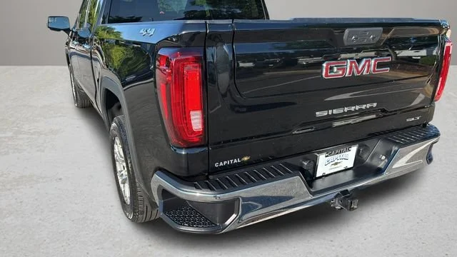 Used 2025 Onyx Black GMC SLT image 35