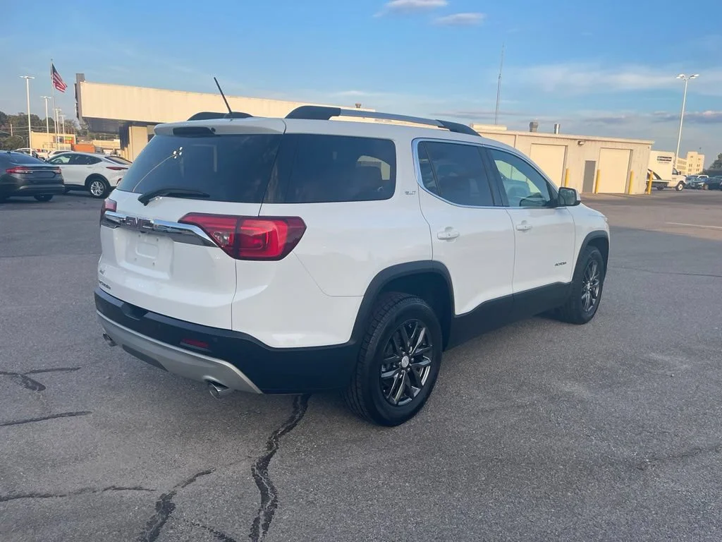 Used 2017 SUMMIT WHITE GMC SLT image 8