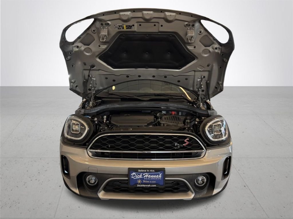 Used 2023 Silver MINI Base image 4