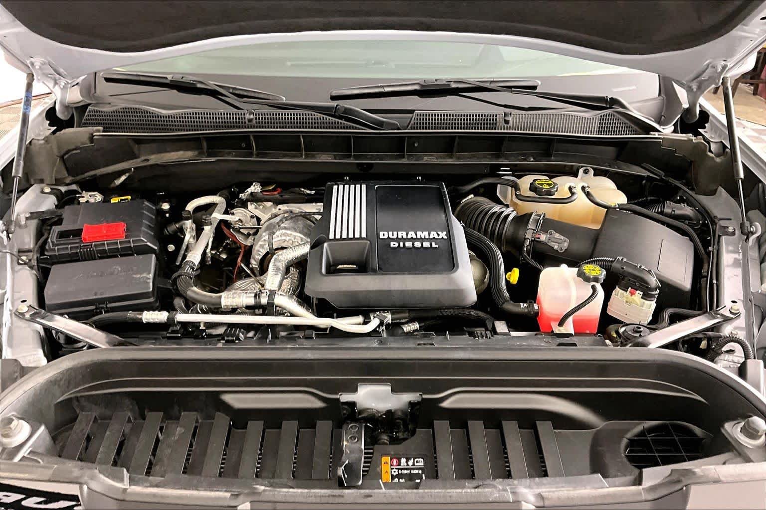 Used 2025 Thunderstorm Gray GMC AT4 image 31