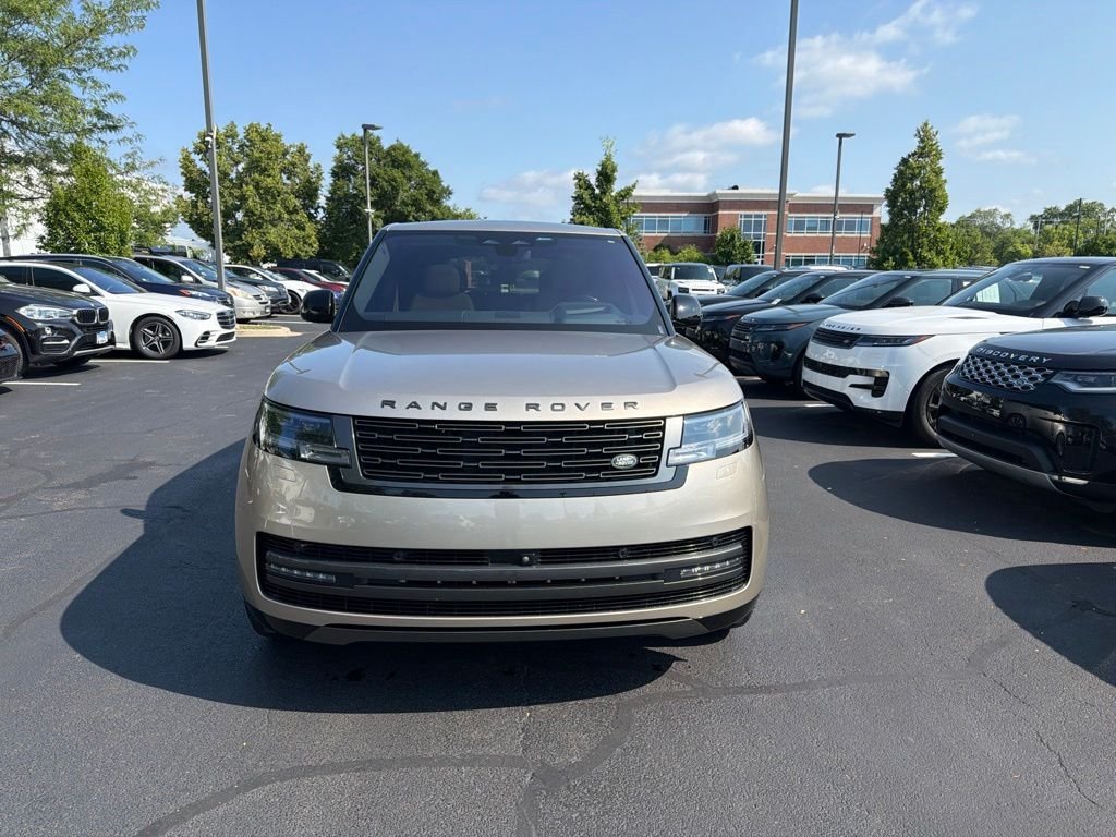 Used 2023 Gold Land Rover SE image 8