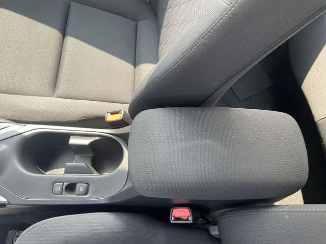 2025 Toyota Corolla LE - Photo 27