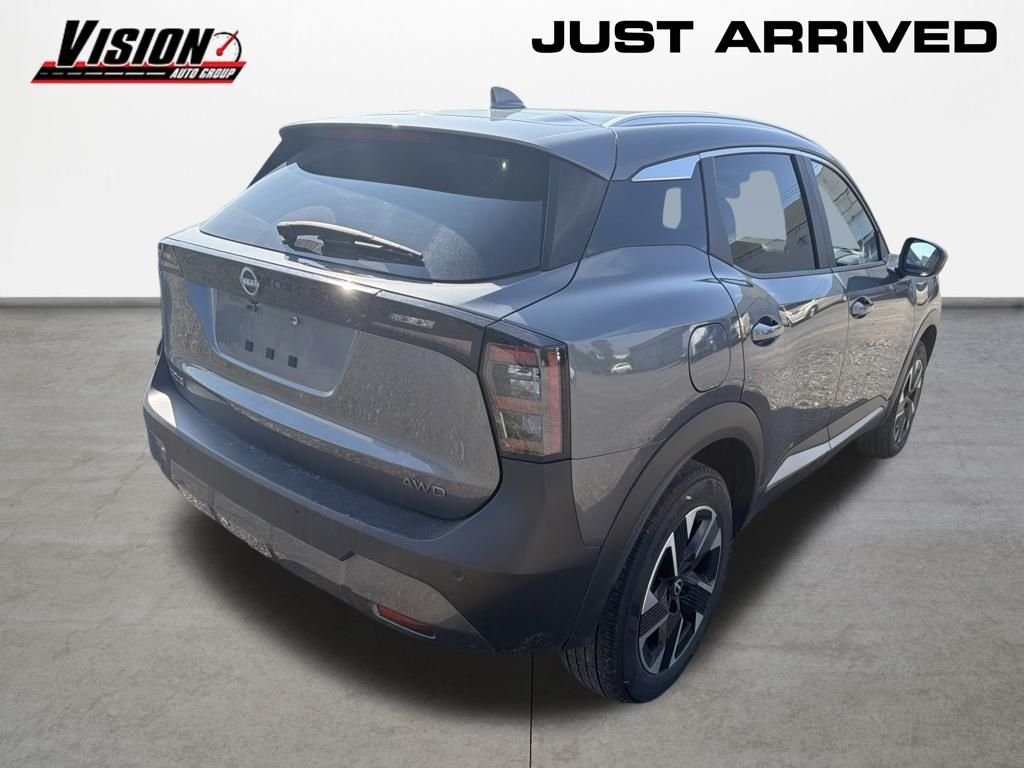 Used 2025 Gray Nissan SV image 4