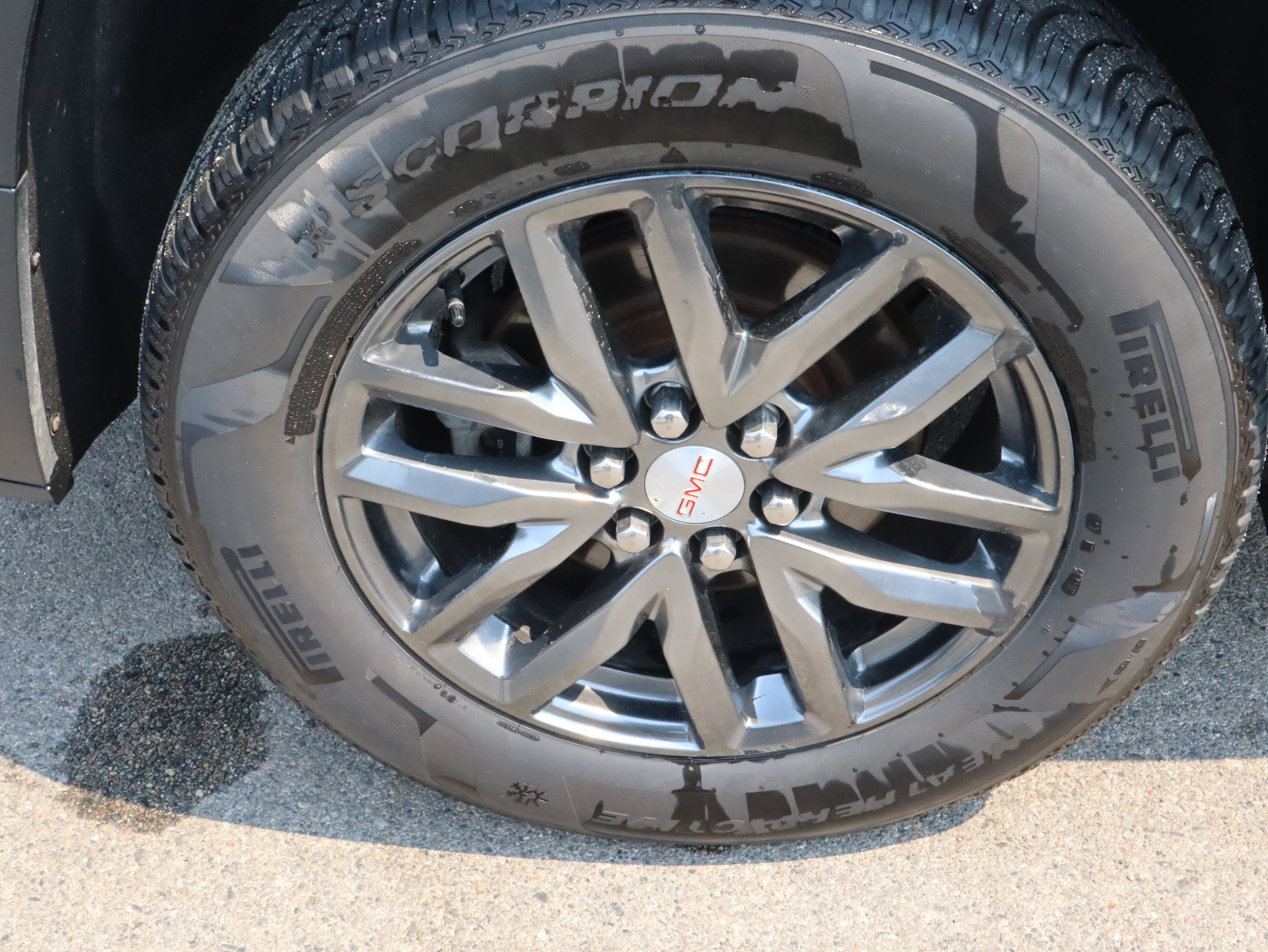 Used 2017 BLACK CHERRY METALLIC GMC SLT image 9