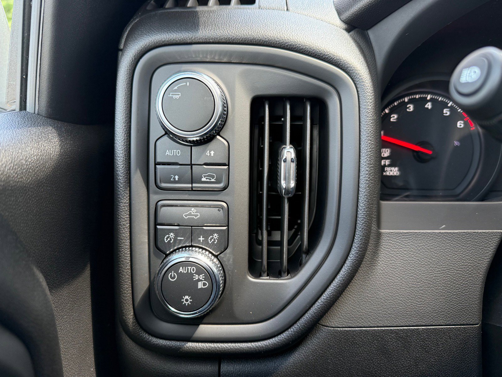 2025 GMC Sierra 1500 Pro - Photo 15