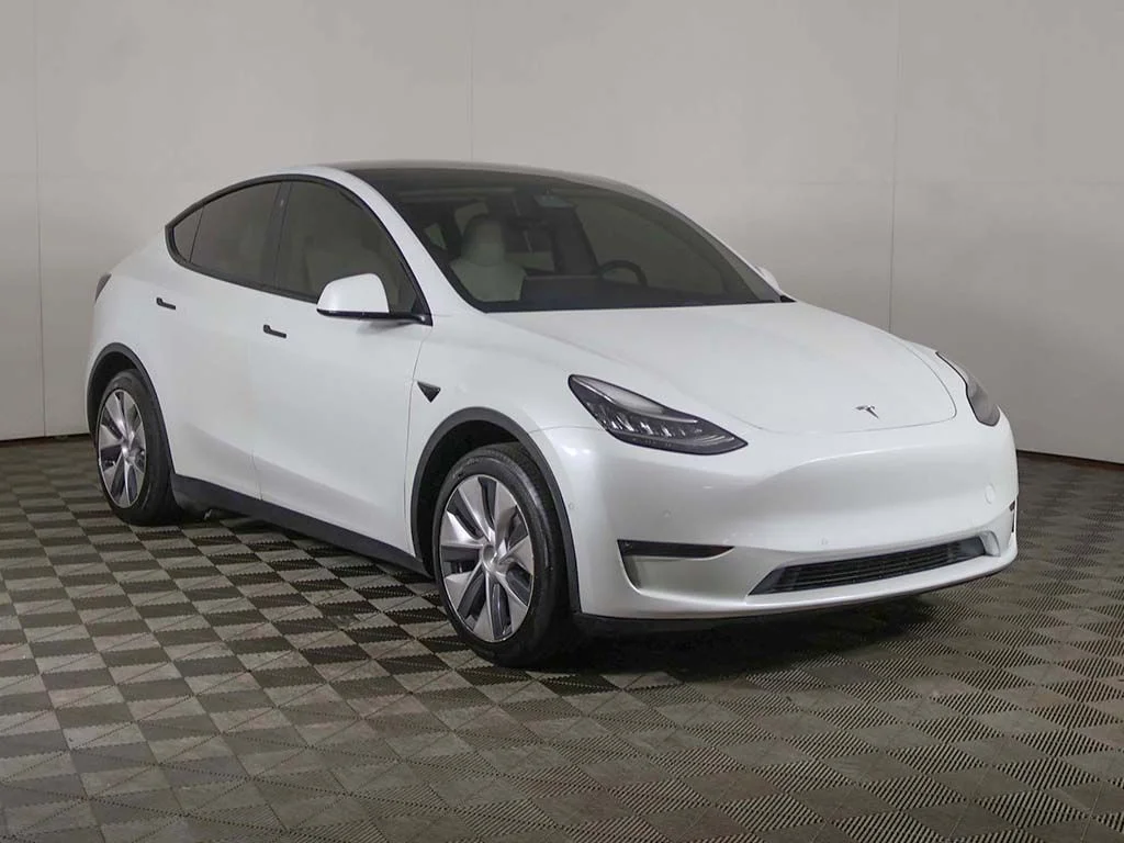 Used 2020 Tesla Model Y Long Range with VIN 5YJYGDEE4LF049685 for sale in Cleveland Heights, OH