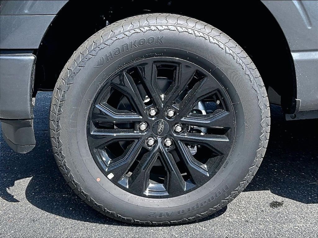 New 2026 Carbonized Gray Metallic Ford Lariat image 13