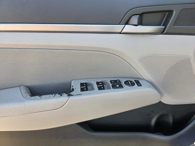 Used 2018 Blue Hyundai SEL image 18