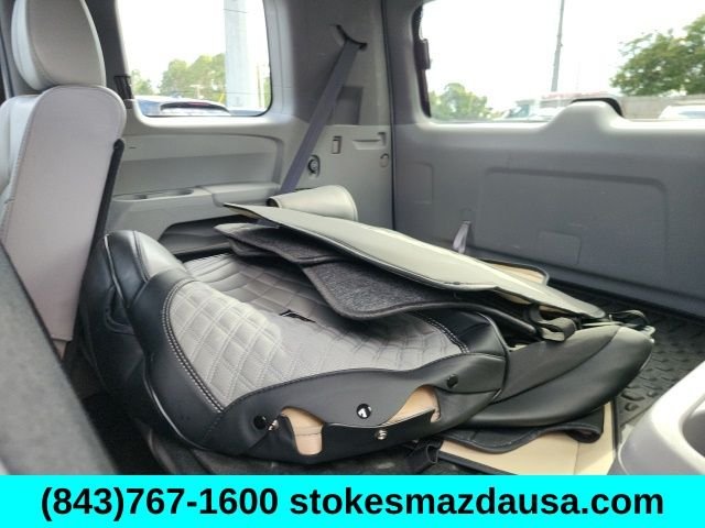 Used 2014 Silver Honda EX-L image 17