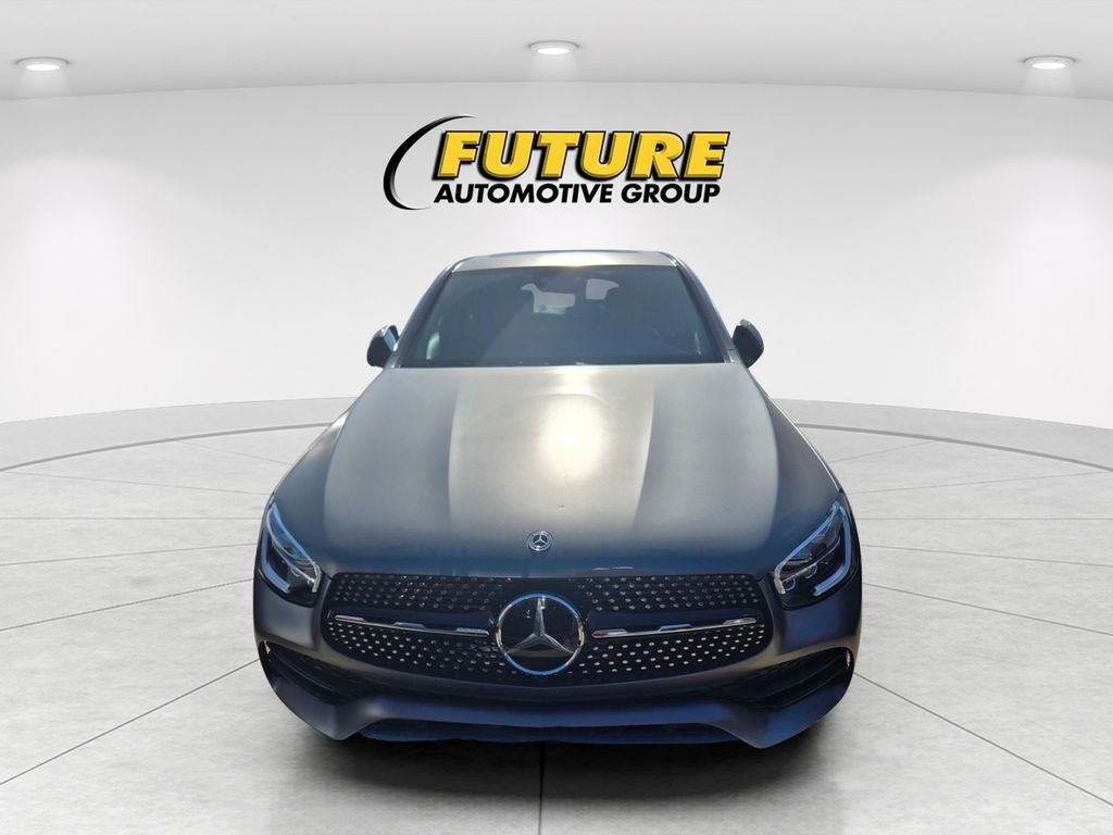 Used 2023  Mercedes-Benz GLC 300 Coupe image 2
