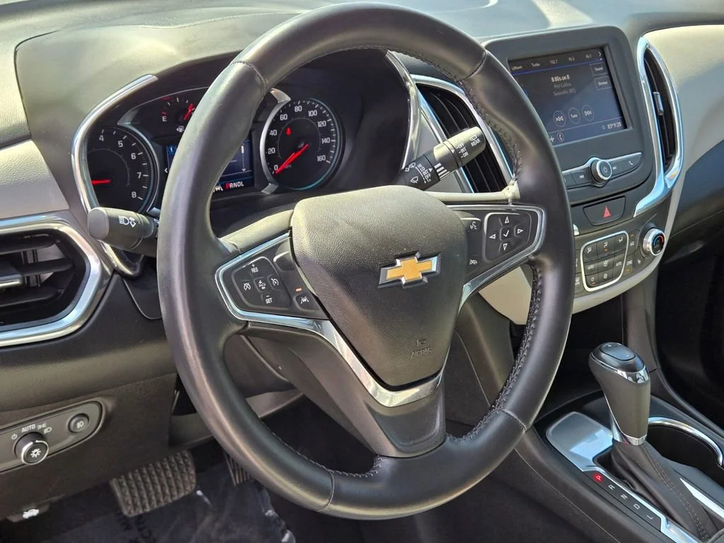 Used 2020 SUMMIT WHITE Chevrolet LT image 17