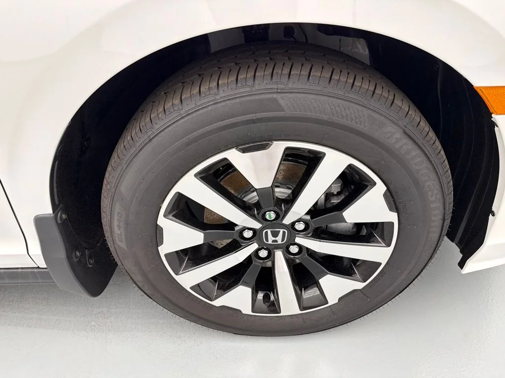 New 2026 Platinum White Pearl Honda EX-L image 14