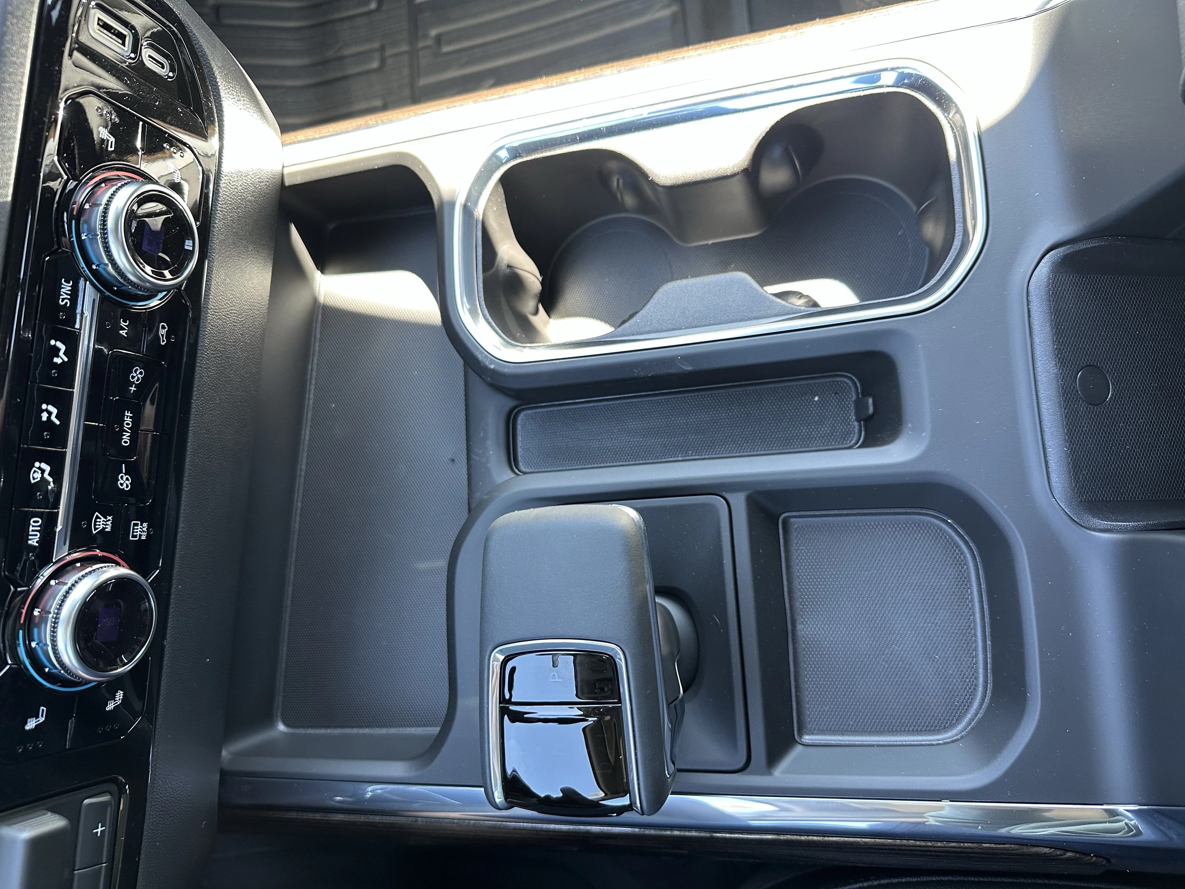 New 2026 Summit White GMC Elevation image 17