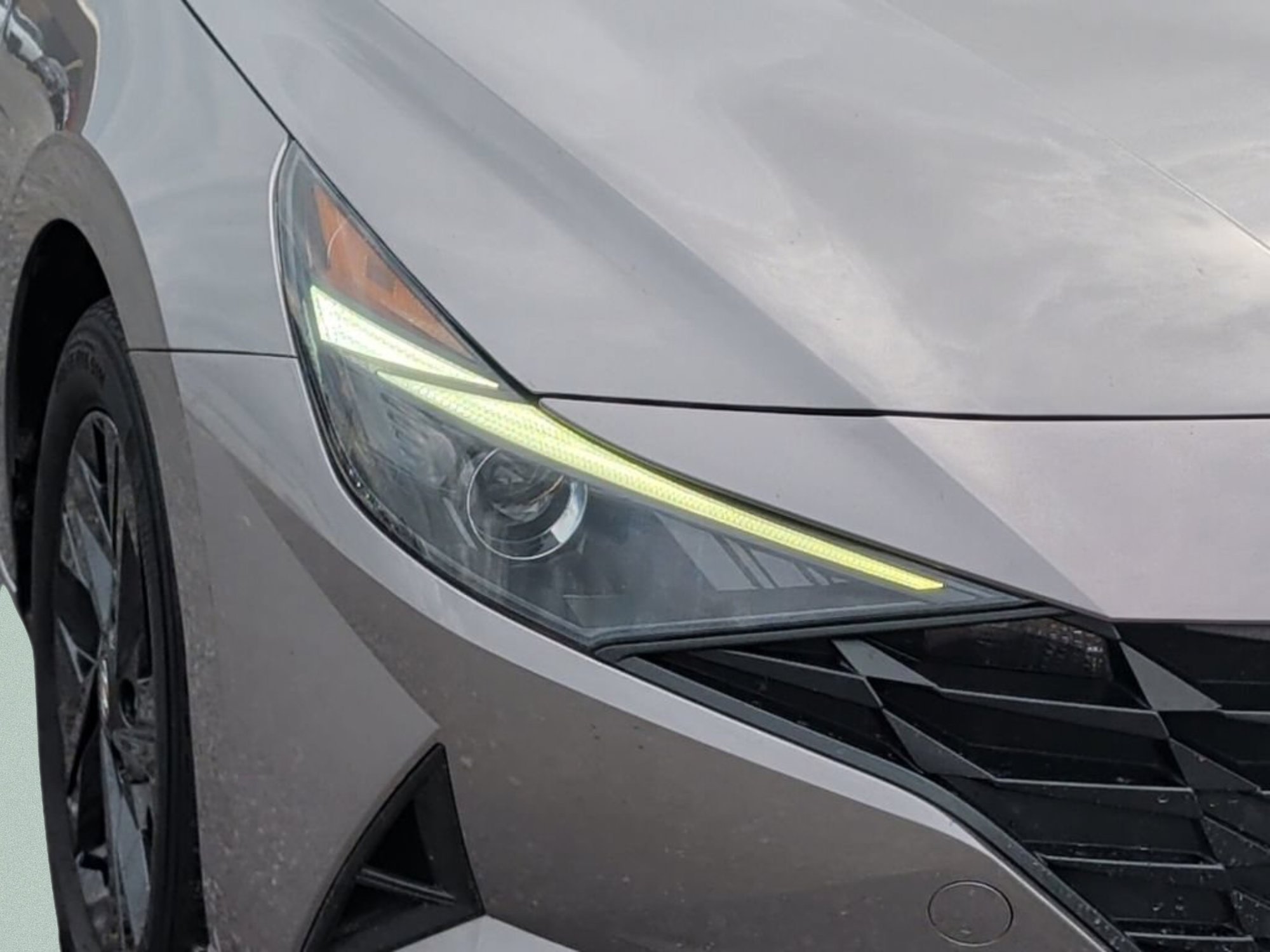 Used 2023 Fluid Metal Hyundai SEL image 35