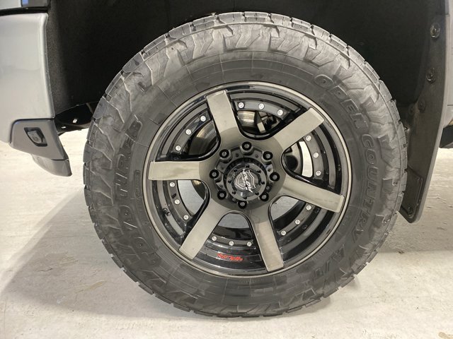Used 2024 Sterling Gray Metallic Chevrolet High Country image 28