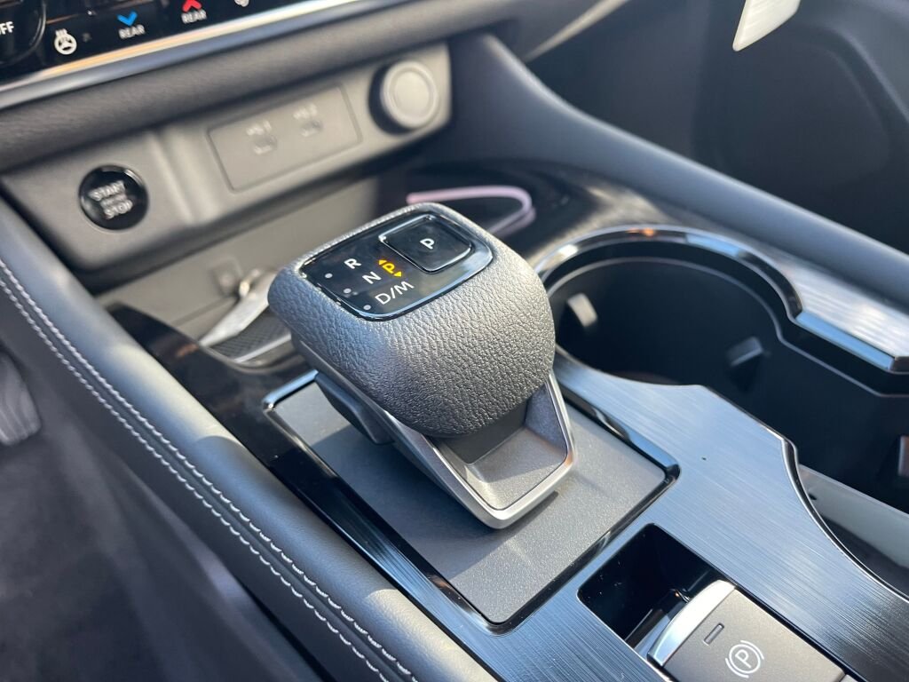 New 2026 Boulder Gray Pearl/Super Black Nissan Platinum image 13