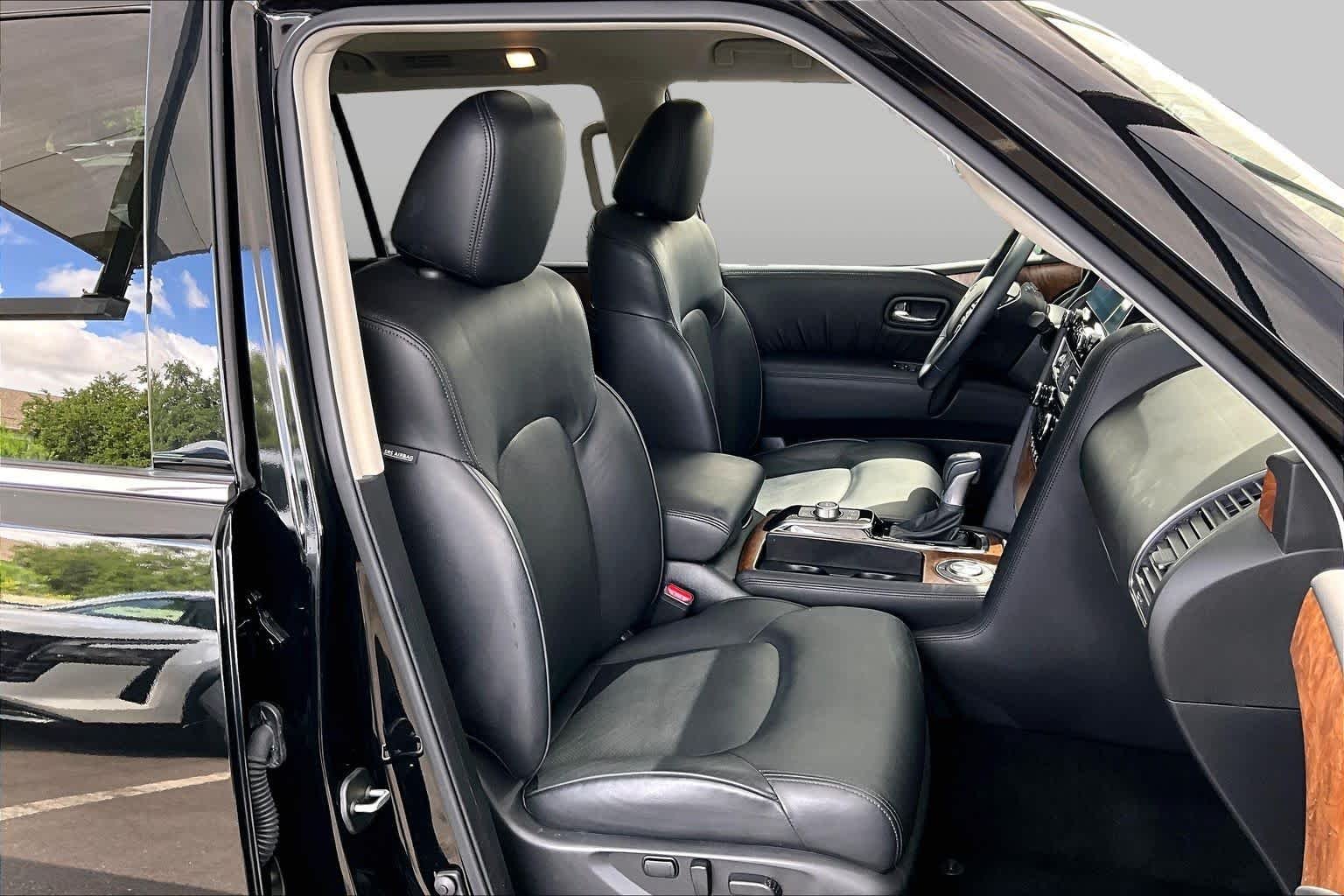 Used 2024 Super Black Nissan SL image 9